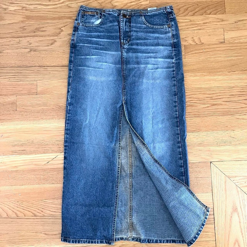 Vintage Lei Dark wash jean Women's Denim maxi Skirt with slit